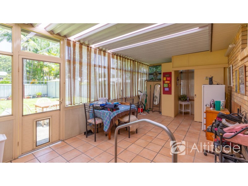 24 Melton Place, Croudace Bay NSW 2280