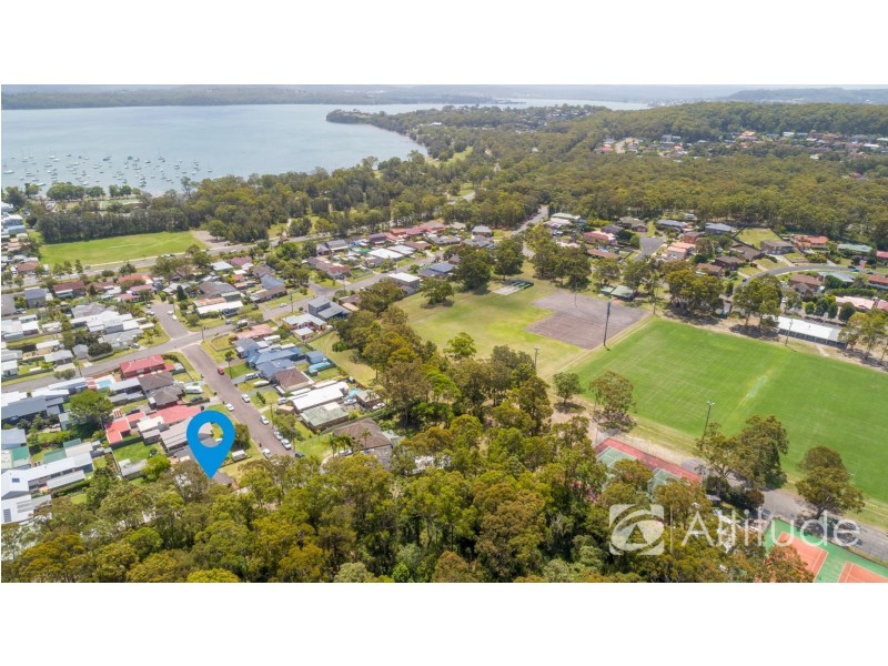 24 Melton Place, Croudace Bay NSW 2280