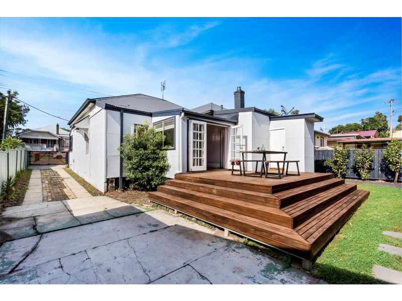 156 Crebert Street, Mayfield NSW 2304