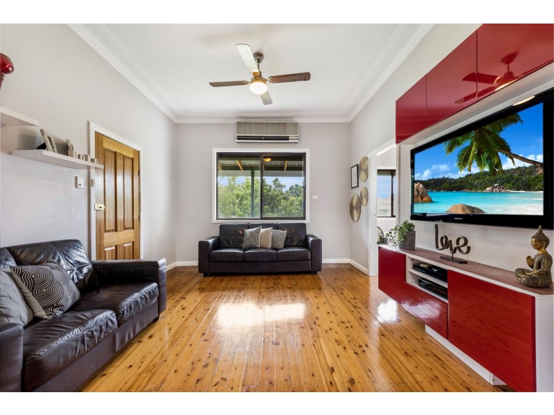 9 Fourth Street, Cardiff South NSW 2285