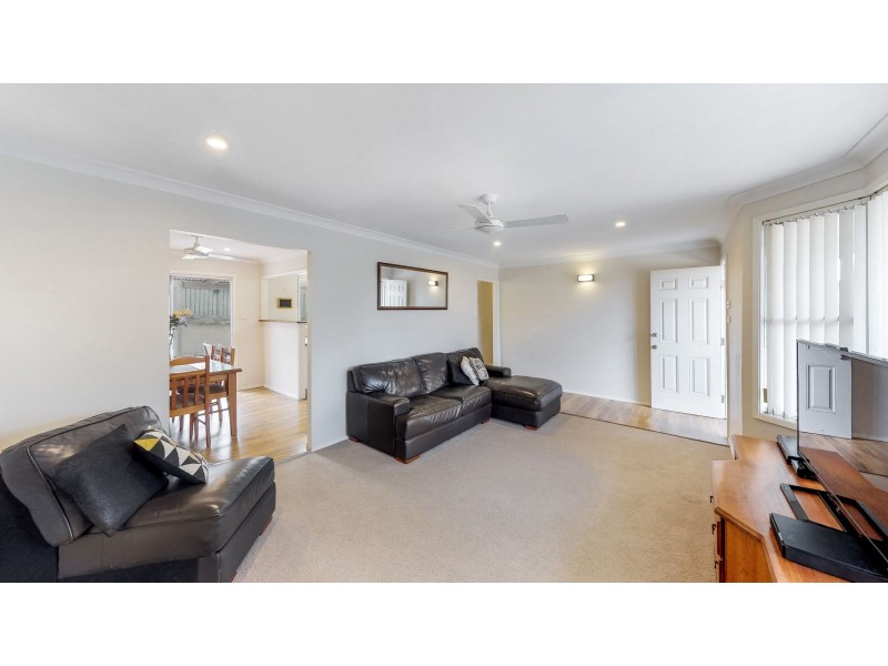 32  Robertson Road, Valentine NSW 2280