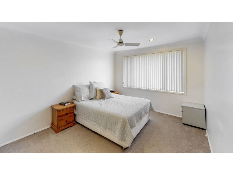 32  Robertson Road, Valentine NSW 2280