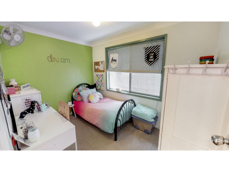 32  Robertson Road, Valentine NSW 2280