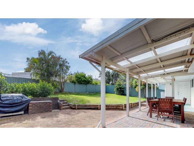 32  Robertson Road, Valentine NSW 2280