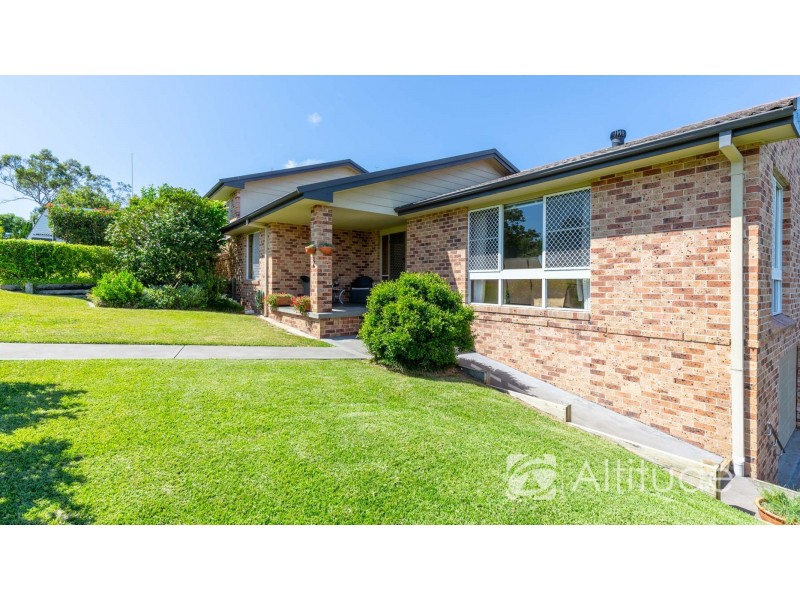 2 Clare Close, Eleebana NSW 2282