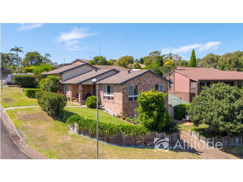 2 Clare Close, Eleebana NSW 2282
