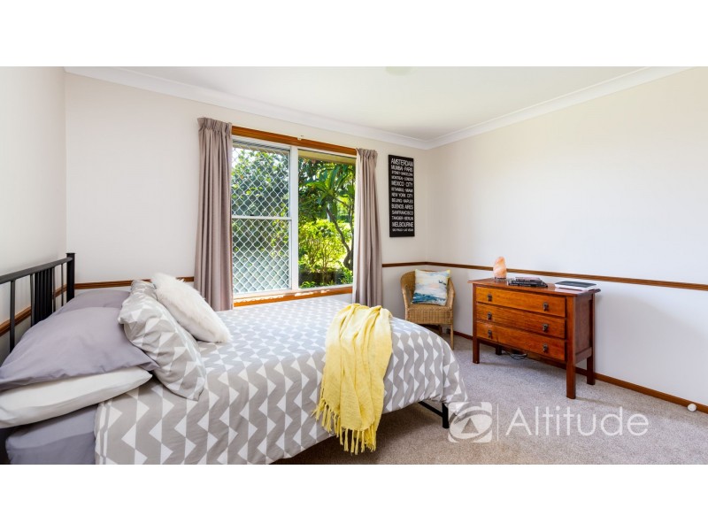 2 Clare Close, Eleebana NSW 2282
