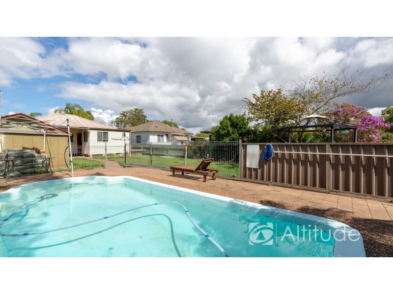 12 St Johns Drive, Croudace Bay NSW 2280