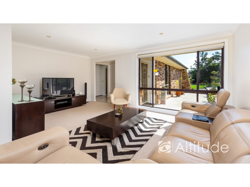 4 Clare Close, Eleebana NSW 2282