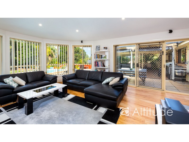 4 Clare Close, Eleebana NSW 2282