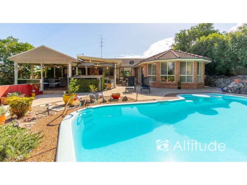 4 Clare Close, Eleebana NSW 2282