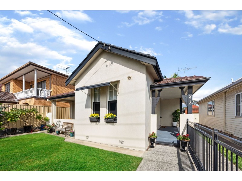 213 Denison Street, Broadmeadow NSW 2292