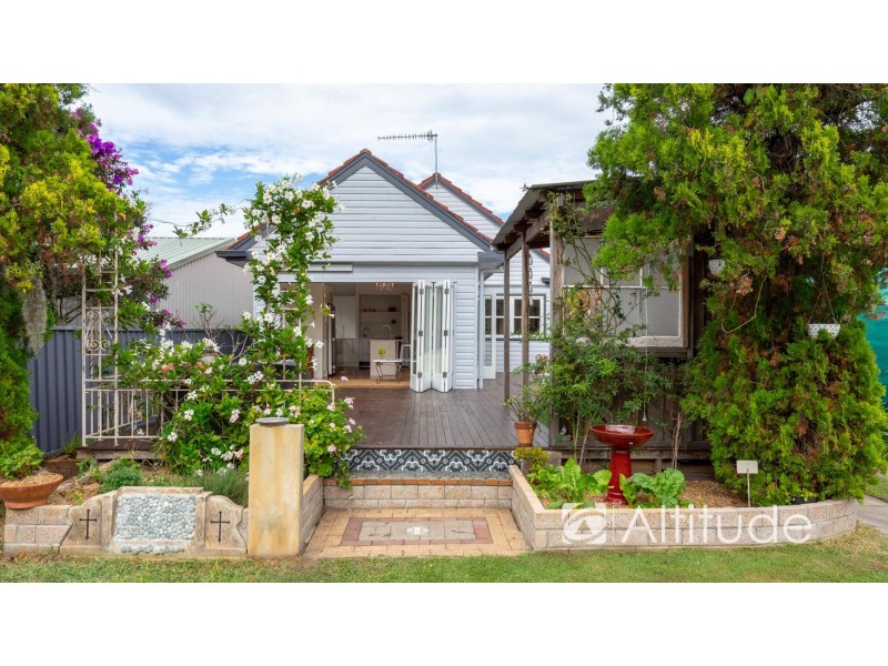 18 Scholey Street, Mayfield NSW 2304