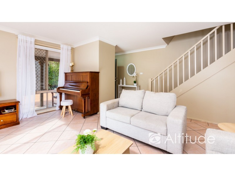 8 Palm Court, Warners Bay NSW 2282