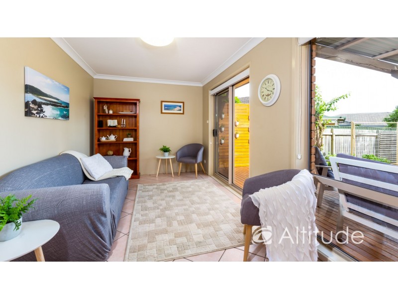 8 Palm Court, Warners Bay NSW 2282