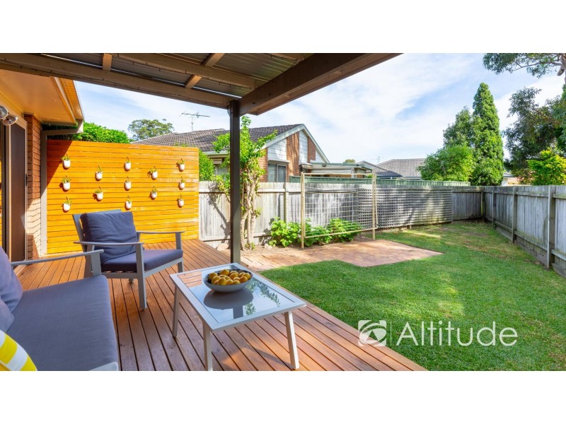 8 Palm Court, Warners Bay NSW 2282