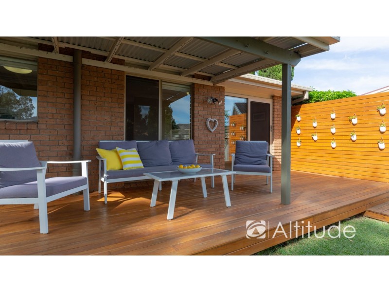 8 Palm Court, Warners Bay NSW 2282