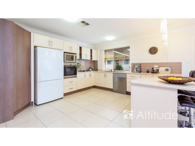 5 Glasshouse Ridge, Mount Hutton NSW 2290