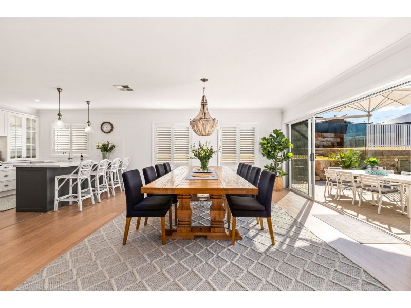 10 Kariba Close, Macquarie Hills NSW 2285