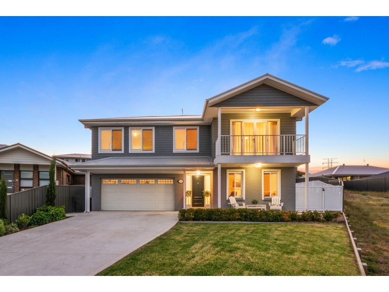 10 Kariba Close, Macquarie Hills NSW 2285