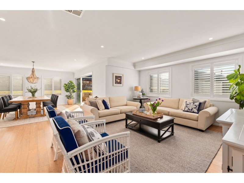 10 Kariba Close, Macquarie Hills NSW 2285