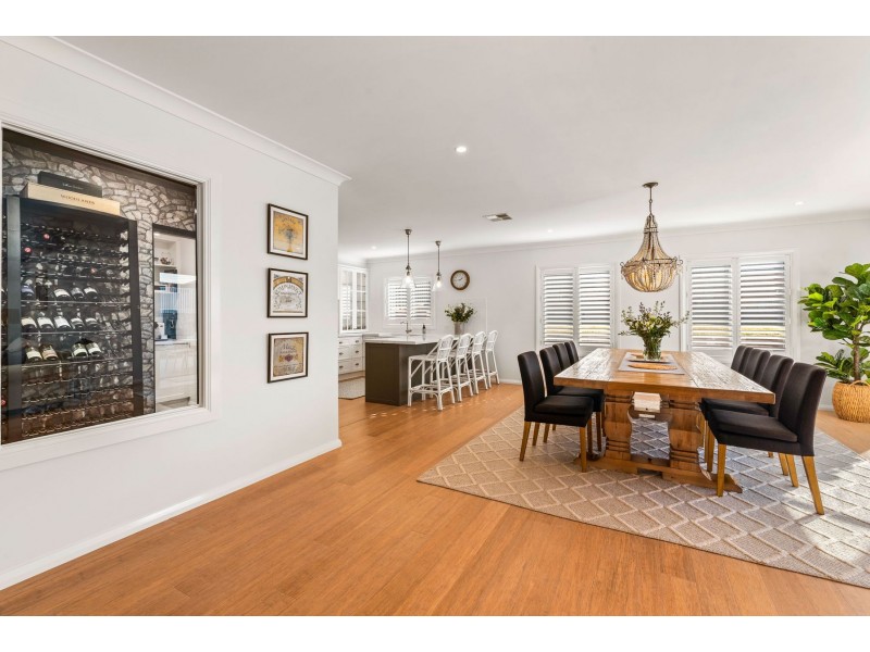 10 Kariba Close, Macquarie Hills NSW 2285