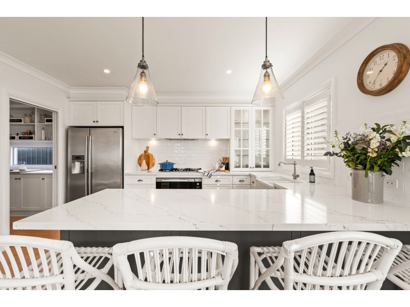 10 Kariba Close, Macquarie Hills NSW 2285