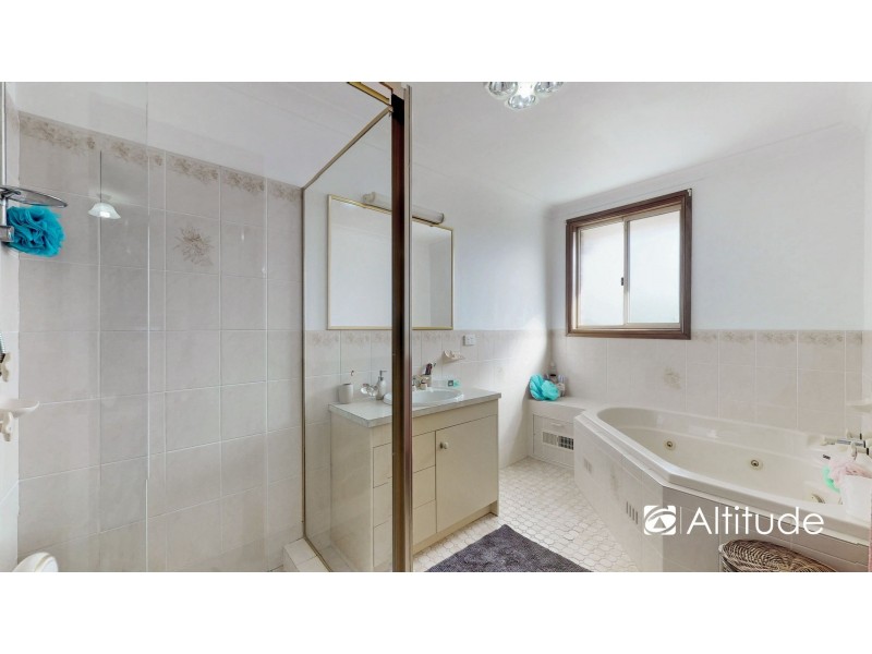 10 Warwick Way, Valentine NSW 2280