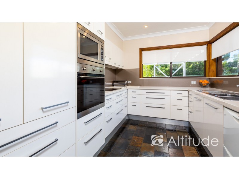 1 Amsdale Avenue, Macquarie Hills NSW 2285
