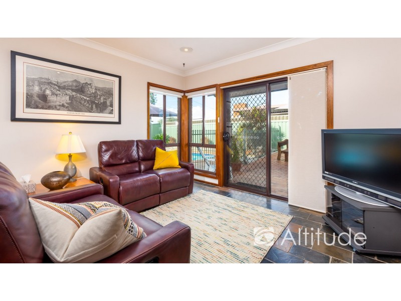 1 Amsdale Avenue, Macquarie Hills NSW 2285