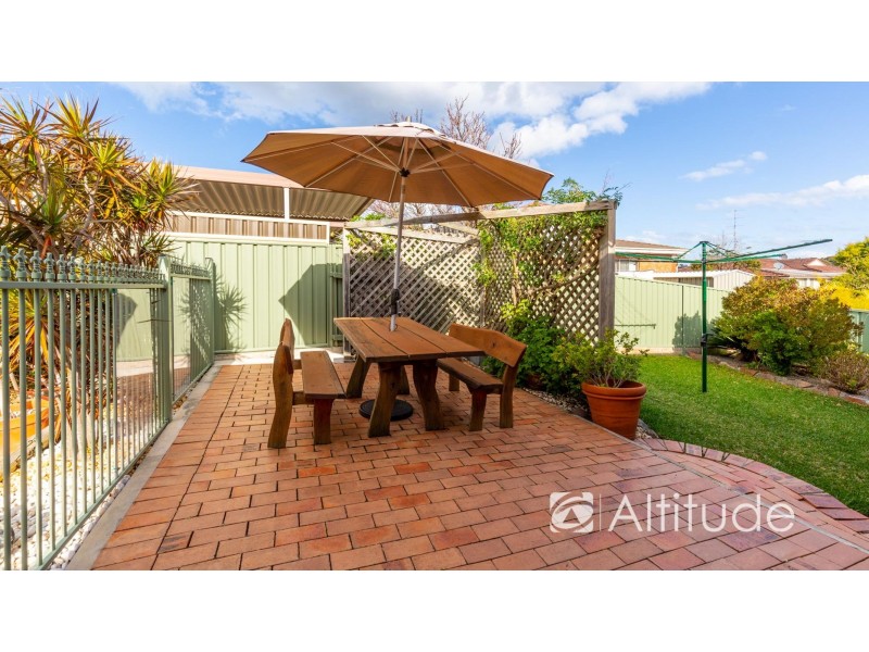 1 Amsdale Avenue, Macquarie Hills NSW 2285