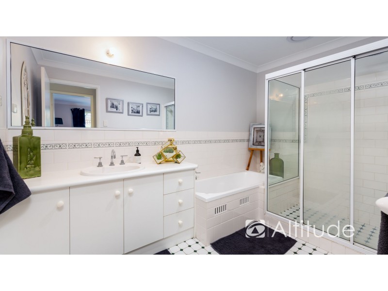 2/6 Floribunda Close, Warabrook NSW 2304