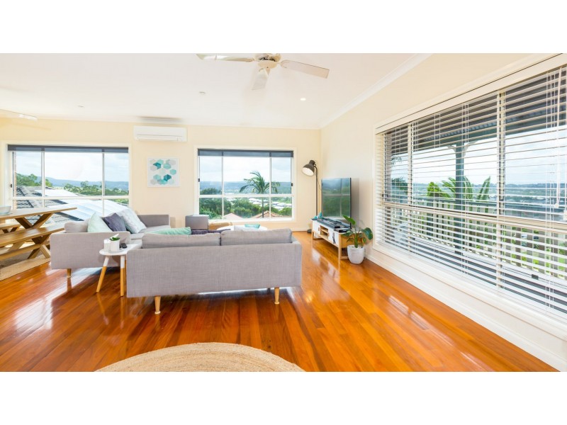 20 Hillview Crescent, Macquarie Hills NSW 2285