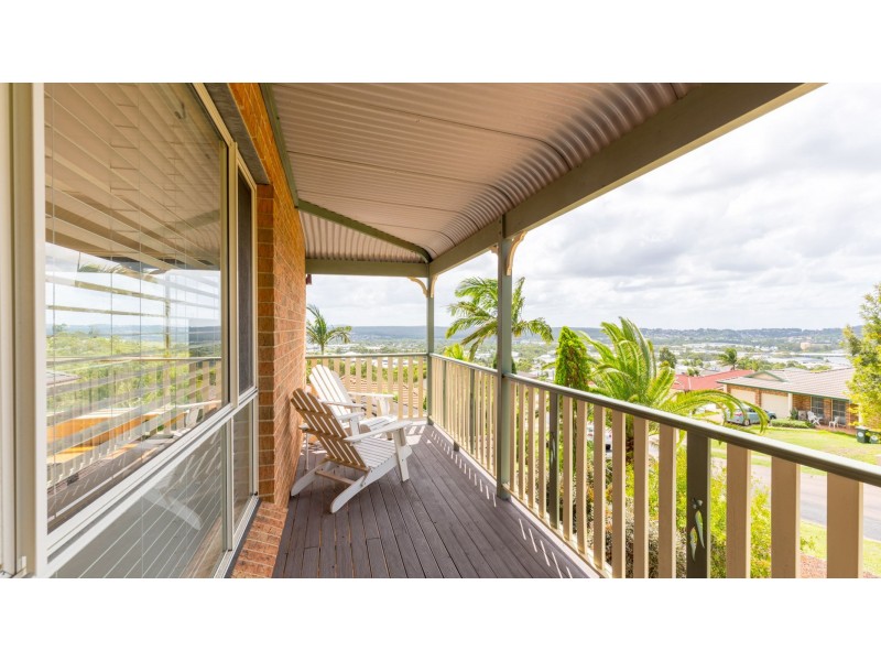 20 Hillview Crescent, Macquarie Hills NSW 2285