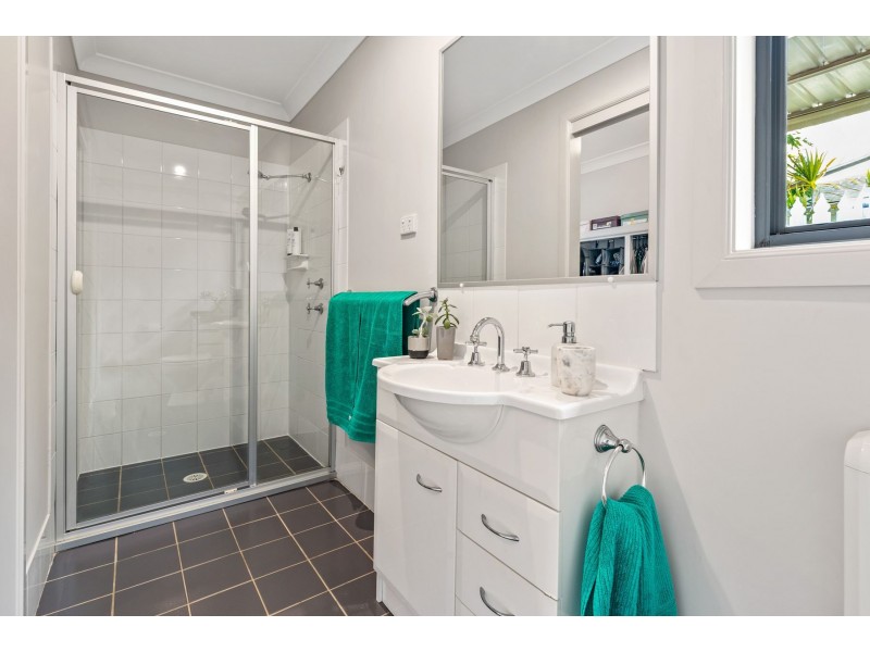 6 Krista Court, Cardiff South NSW 2285