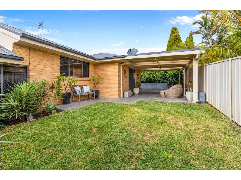 6 Krista Court, Cardiff South NSW 2285