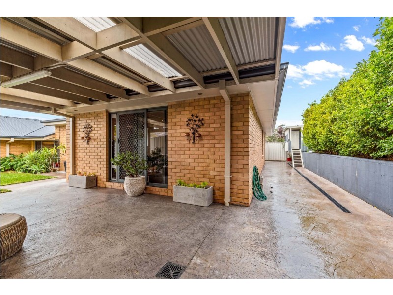 6 Krista Court, Cardiff South NSW 2285