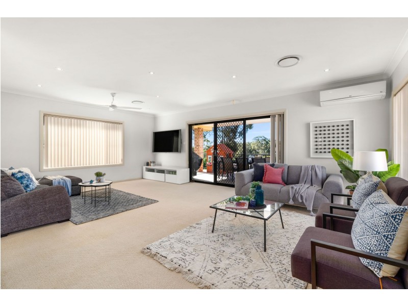 17 Rosebery Avenue, Macquarie Hills NSW 2285