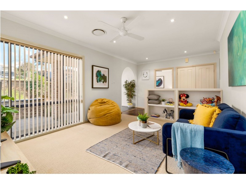 17 Rosebery Avenue, Macquarie Hills NSW 2285