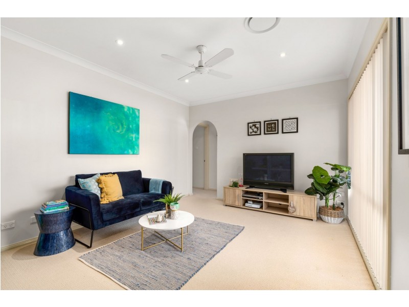 17 Rosebery Avenue, Macquarie Hills NSW 2285