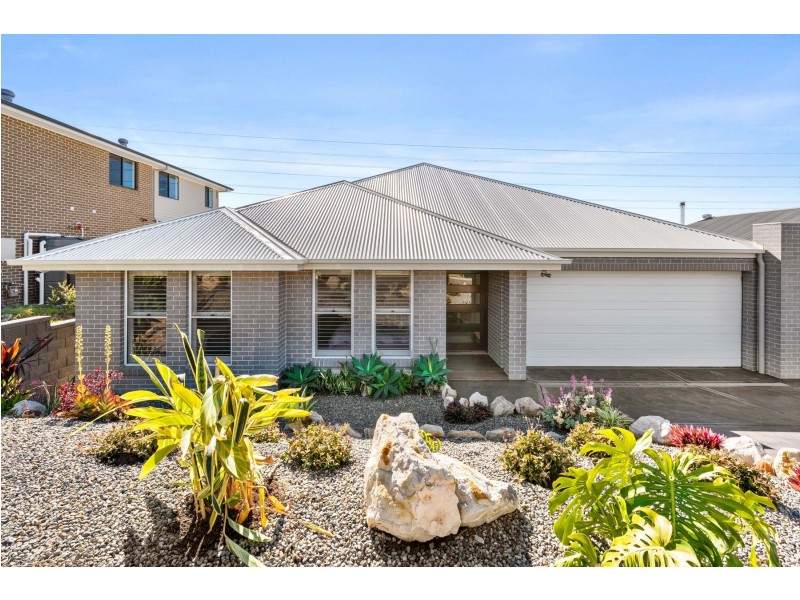 22 Blantyre Road, Macquarie Hills NSW 2285