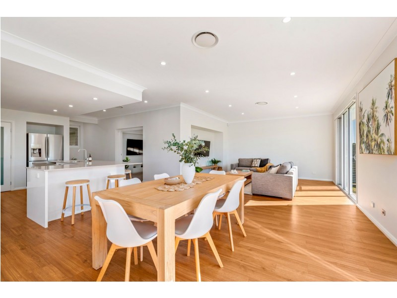 22 Blantyre Road, Macquarie Hills NSW 2285