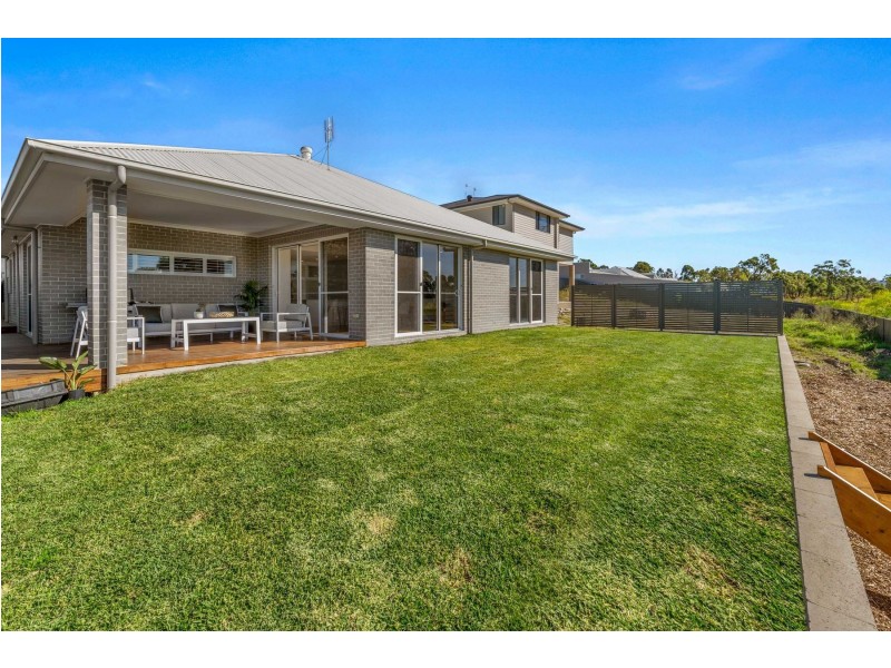 22 Blantyre Road, Macquarie Hills NSW 2285