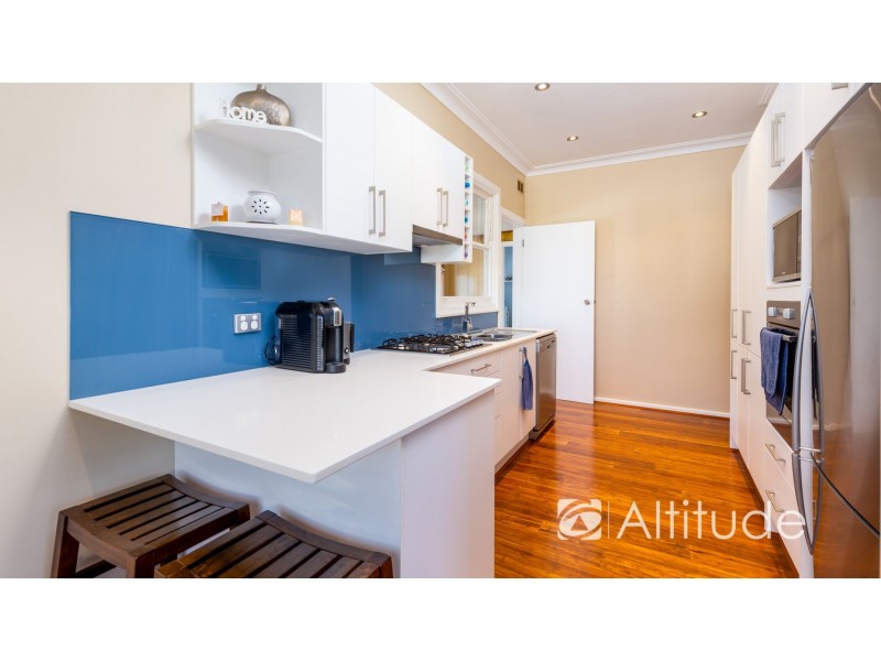 8 Michele Crescent, Glendale NSW 2285
