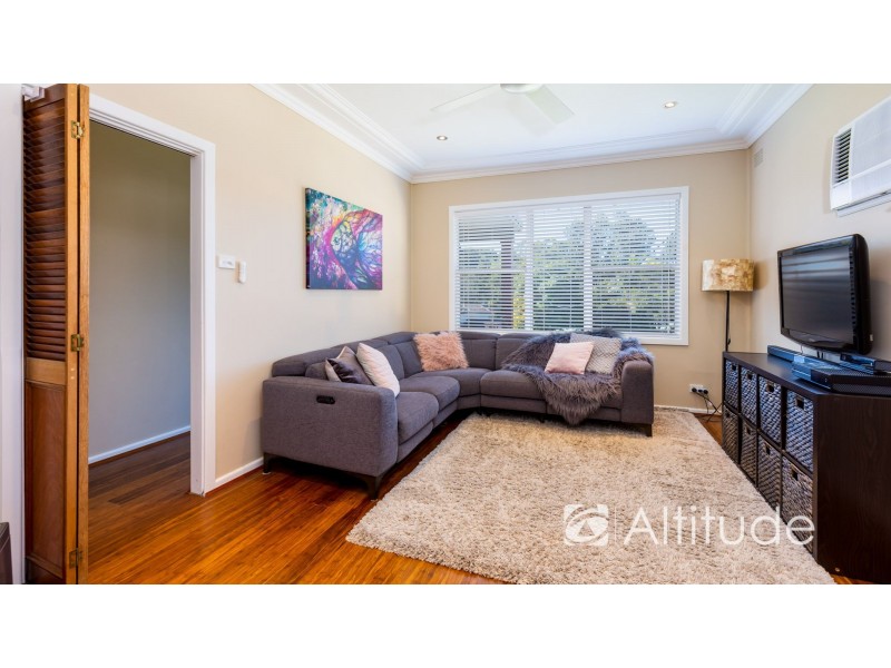 8 Michele Crescent, Glendale NSW 2285