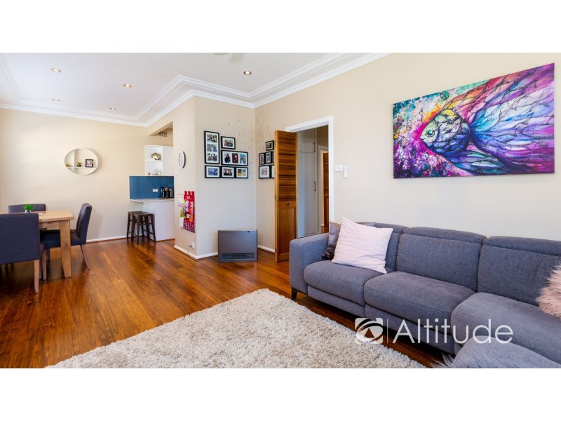 8 Michele Crescent, Glendale NSW 2285