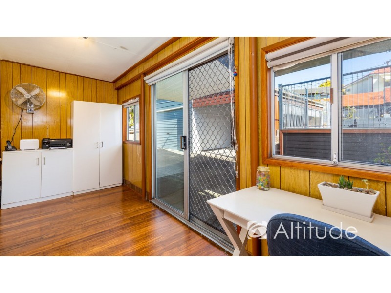 8 Michele Crescent, Glendale NSW 2285