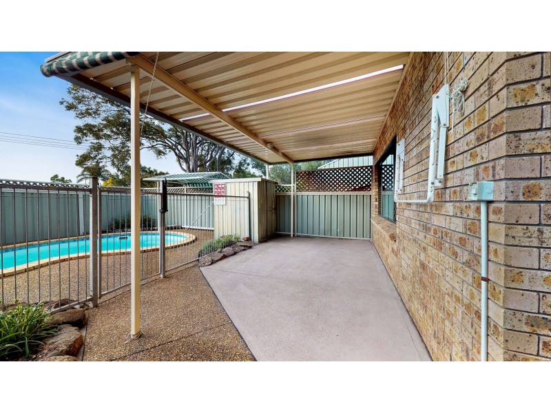33 Amsdale Avenue, Macquarie Hills NSW 2285