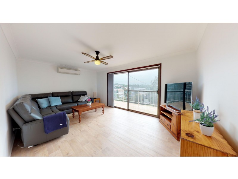 33 Amsdale Avenue, Macquarie Hills NSW 2285