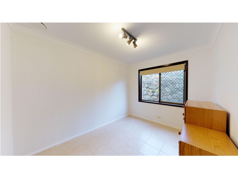 33 Amsdale Avenue, Macquarie Hills NSW 2285